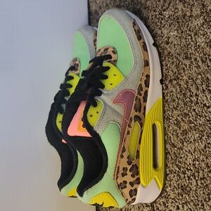 NIKE AIR MAX LX ILLINOIS GREEN